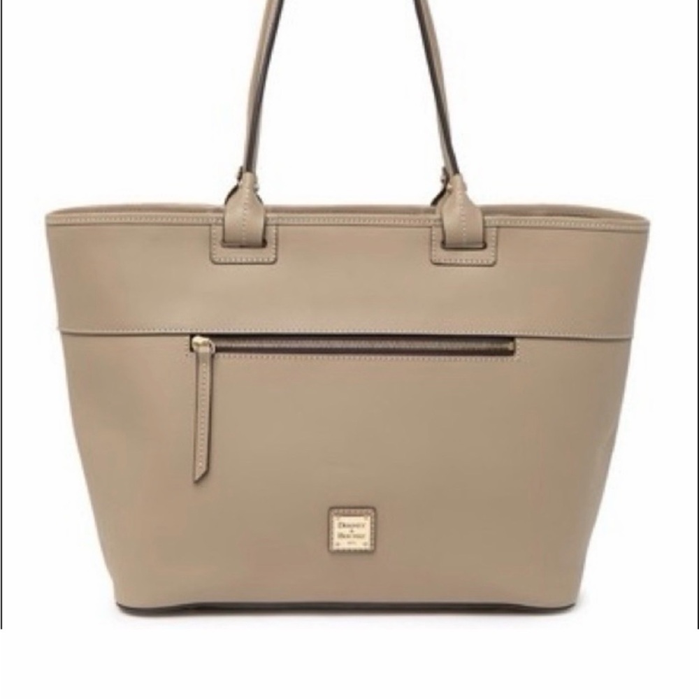 Dooney & Bourke Classic Beacon Tote Bag in Taupe Smooth Leather